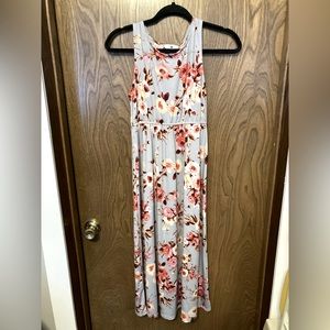 👚(bundle 4 items w/👚for $16) Sundress